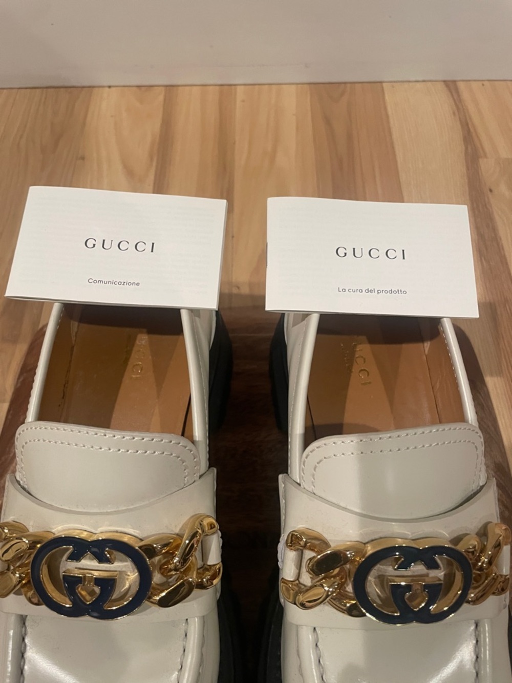 Gucci Cordovan Lux in Mysric White. Lug Sole Loafers. Navy Logo w/ Gold Chain - Picture 10 of 13